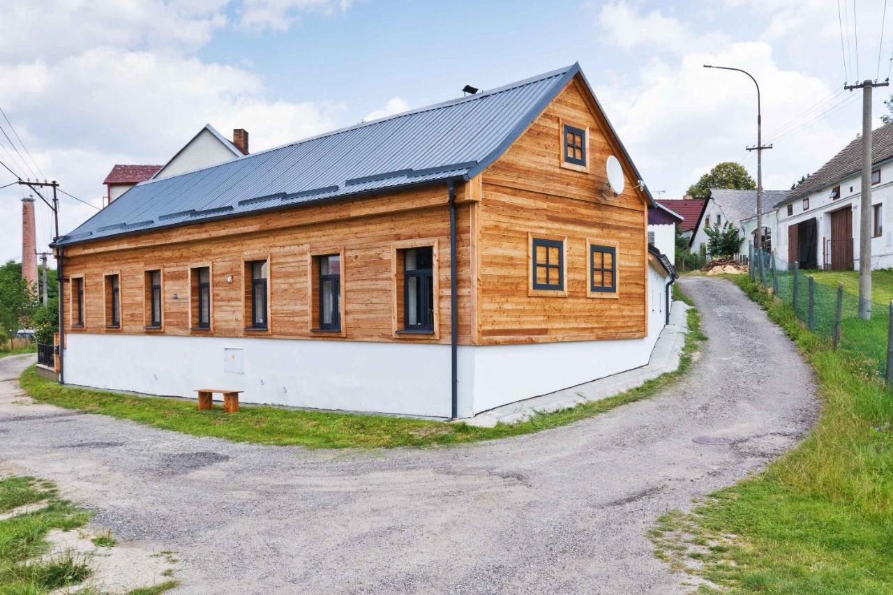 Chalupa Ceska Kanada Guest House Dobrohor Eksteriør bilde